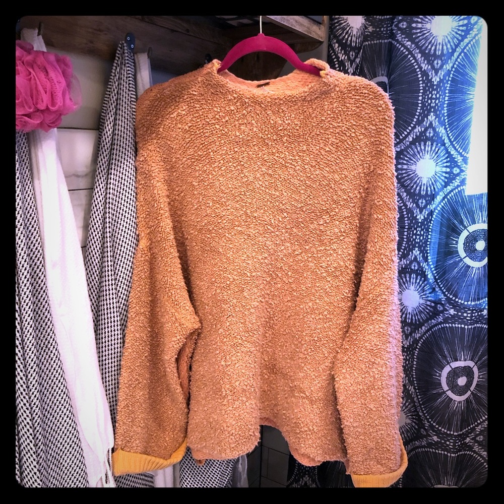 FREE PEOPLE SWEATER - Picture 3 of 8